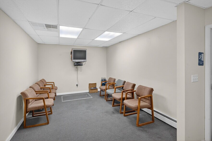 1106 Broadway, Fountain Hill, PA à vendre - Photo du bâtiment - Image 2 de 25