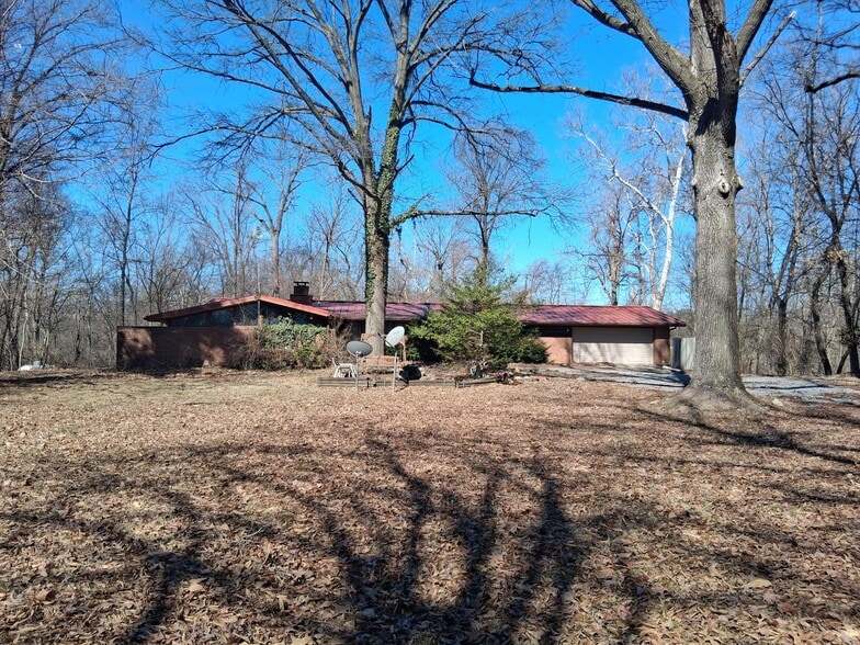 2911 N Center St, Maryville, IL for sale - Primary Photo - Image 1 of 9