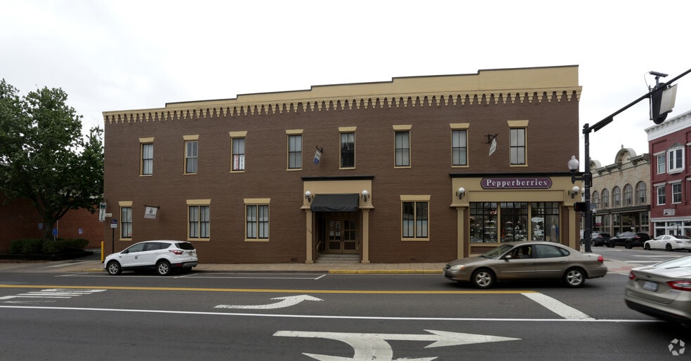 105 N Main St, Culpeper, VA for lease - Building Photo - Image 3 of 5