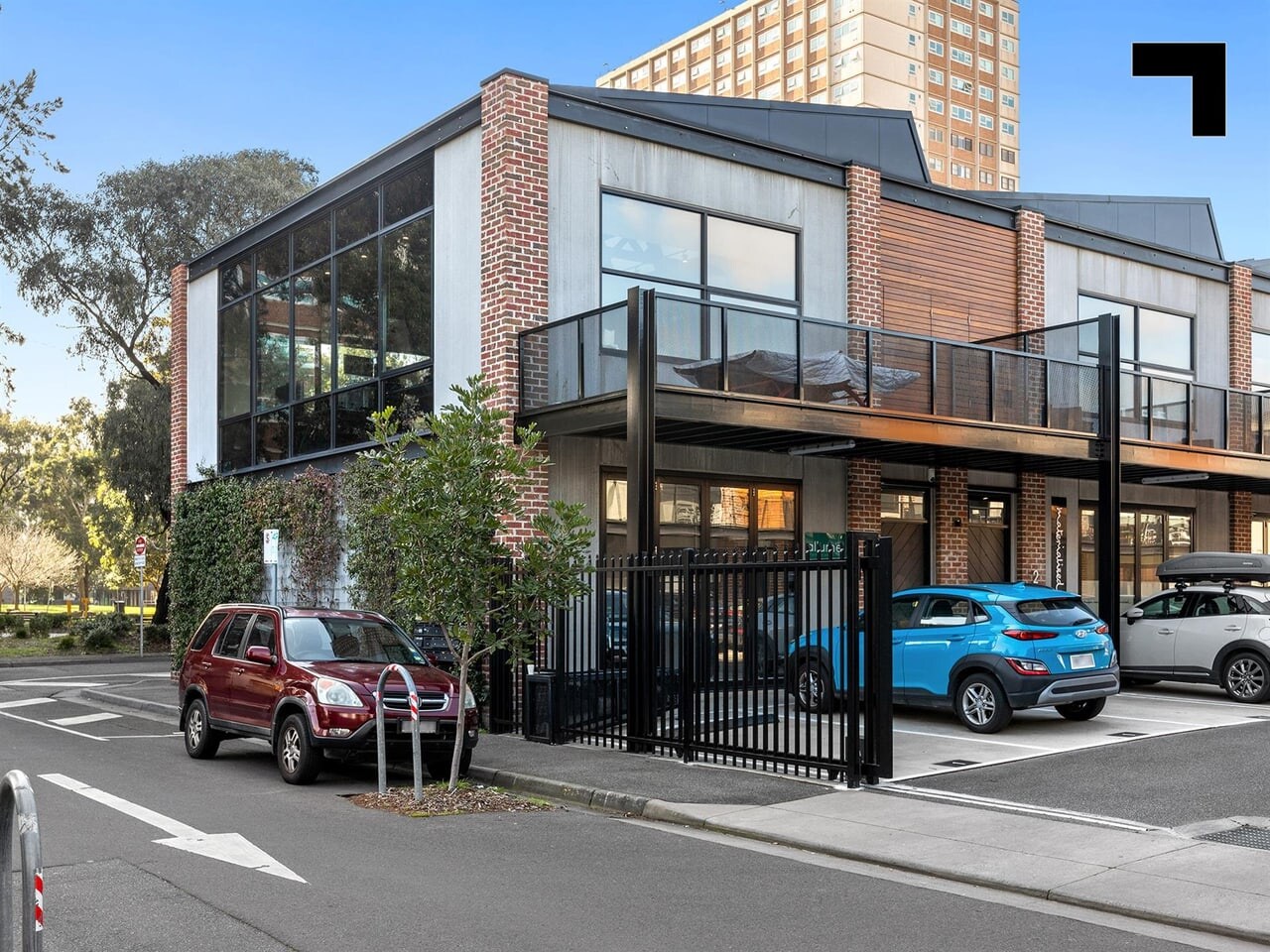1 Bromham Pl, Richmond for sale Primary Photo- Image 1 of 3