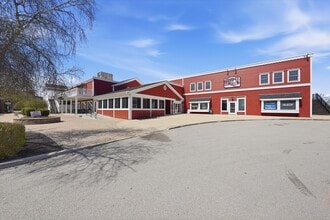 11 S White St, Frankfort, IL for lease Interior Photo- Image 2 of 8