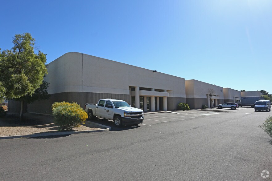 4829 S 36th St, Phoenix, AZ à louer - Photo du bâtiment - Image 2 de 2