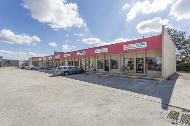 More details for 2205-2221 Tamiami Trl, Port Charlotte, FL - Retail for Lease
