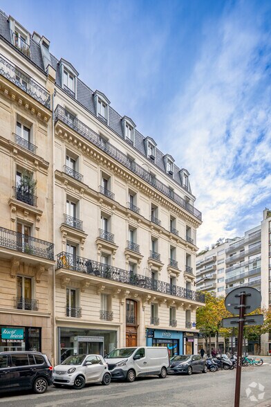 213 Boulevard Raspail, Paris for lease - Building Photo - Image 2 of 15