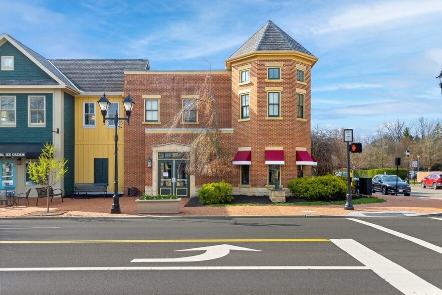55-65 W Bridge St, Dublin, OH for sale - Building Photo - Image 2 of 8
