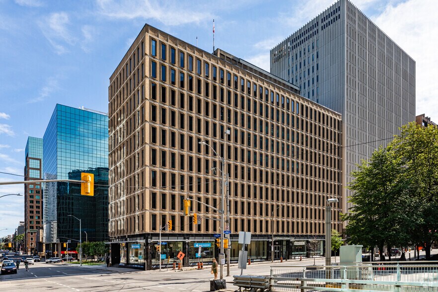 116 Albert St, Ottawa, ON à louer - Photo du bâtiment - Image 1 de 2