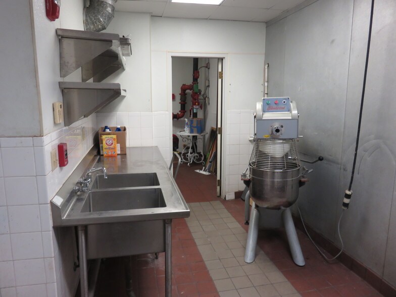 861 Ballough Rd, Daytona Beach, FL à louer - Photo intérieure - Image 3 de 18