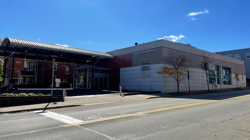 4638 Centre Ave, Pittsburgh, PA à louer - Photo du bâtiment - Image 2 de 19