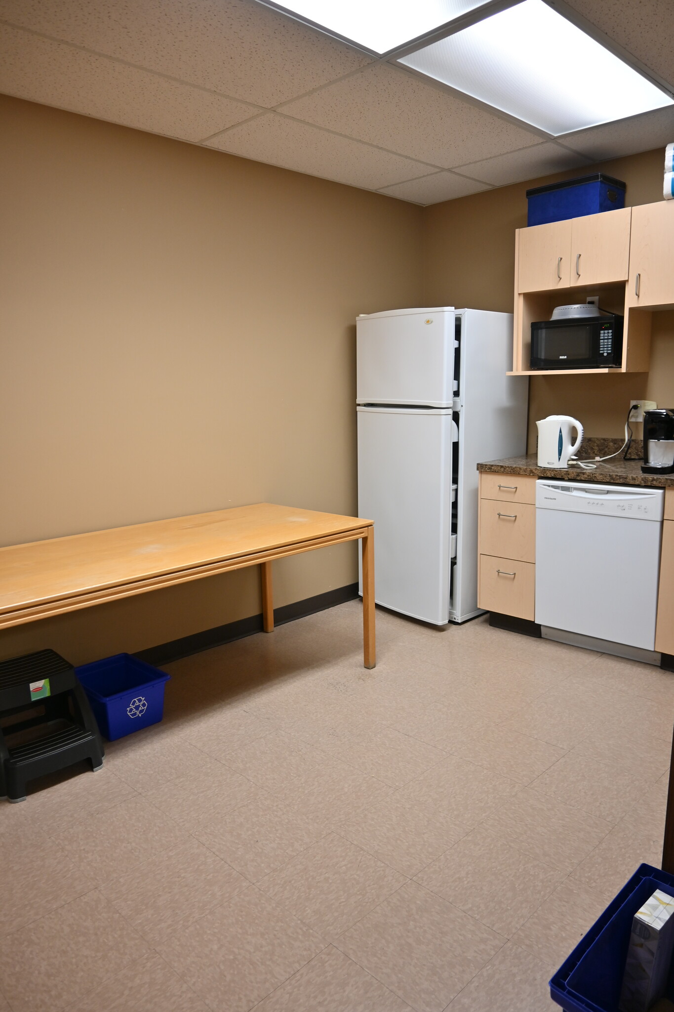 4315 55 Ave, Red Deer, AB à louer Photo intérieure- Image 1 de 13