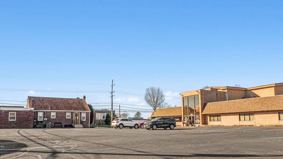 501 Street Rd, Southampton, PA à vendre - Photo du bâtiment - Image 2 de 8