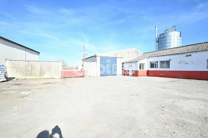14 Rue Marc Seguin, Crissey for lease - Building Photo - Image 2 of 12