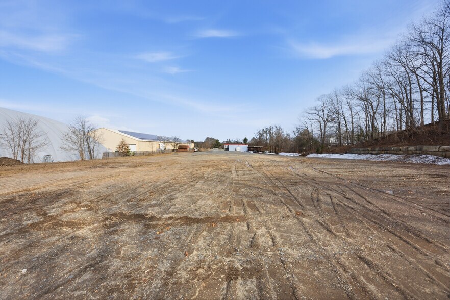 173 Amboy Rd, Morganville, NJ à louer - Photo du bâtiment - Image 3 de 12