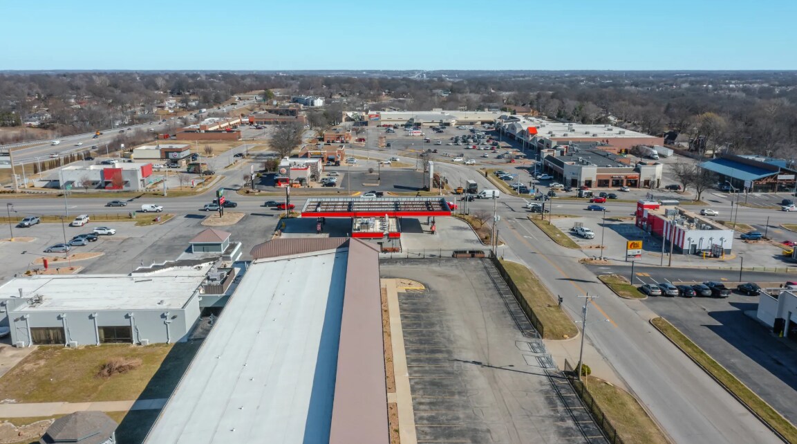 4201 S Noland Rd, Independence, MO for sale Primary Photo- Image 1 of 20