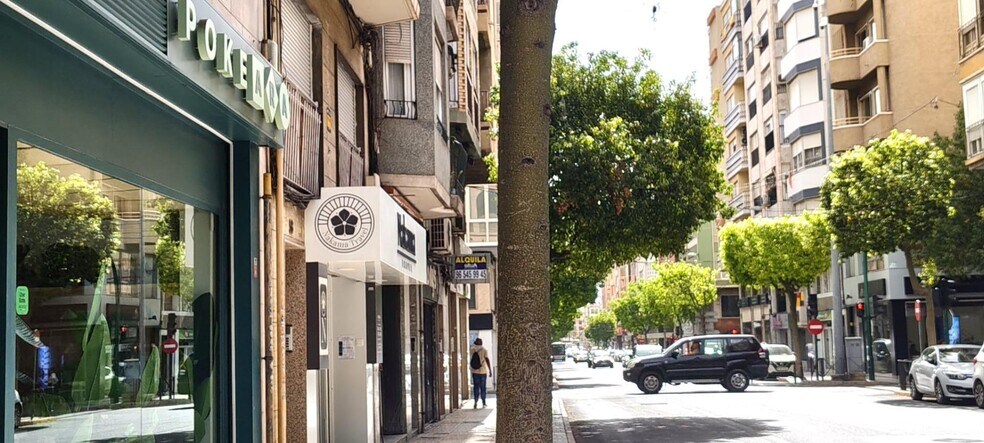 Carrer Vicente Blasco Ibáñez, 56, Elche, Alicante à vendre - Photo du bâtiment - Image 3 de 5