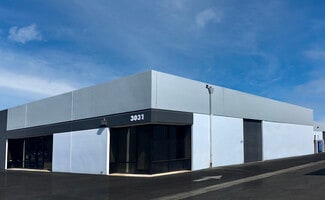 Plus de détails pour 3031 E Coronado St, Anaheim, CA - Industriel à louer