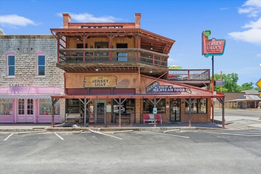 128 N Pecan, Hico, TX for sale - Building Photo - Image 3 of 39