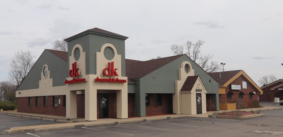 5841 Whitmore Lake Rd, Brighton, MI for lease - Building Photo - Image 1 of 26