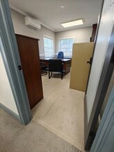 64 Hilton Ave, Hempstead, NY à louer Photo intérieure- Image 2 de 4