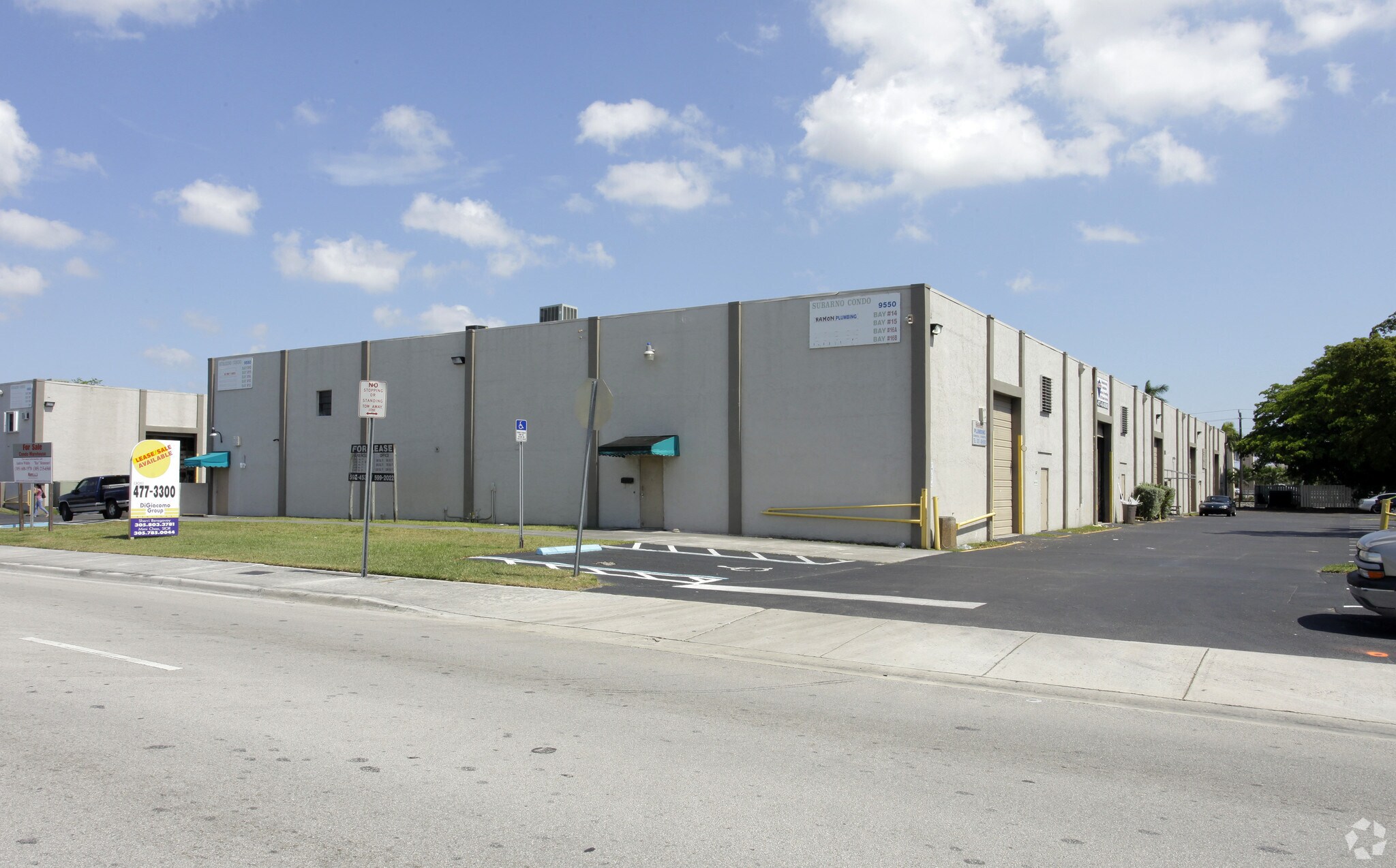 9550-9552 NW 12th St, Miami, FL for lease Primary Photo- Image 1 of 10