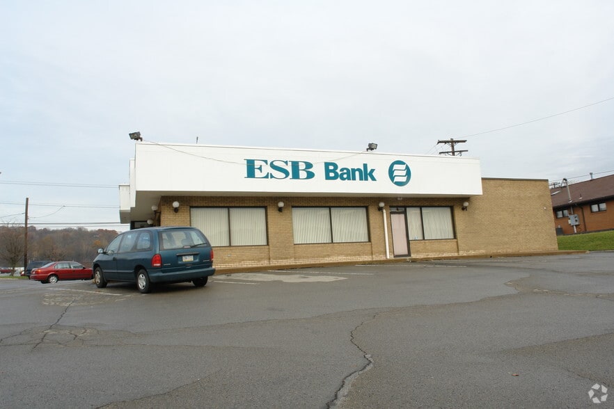 1660 W State St, Baden, PA for lease - Building Photo - Image 2 of 5