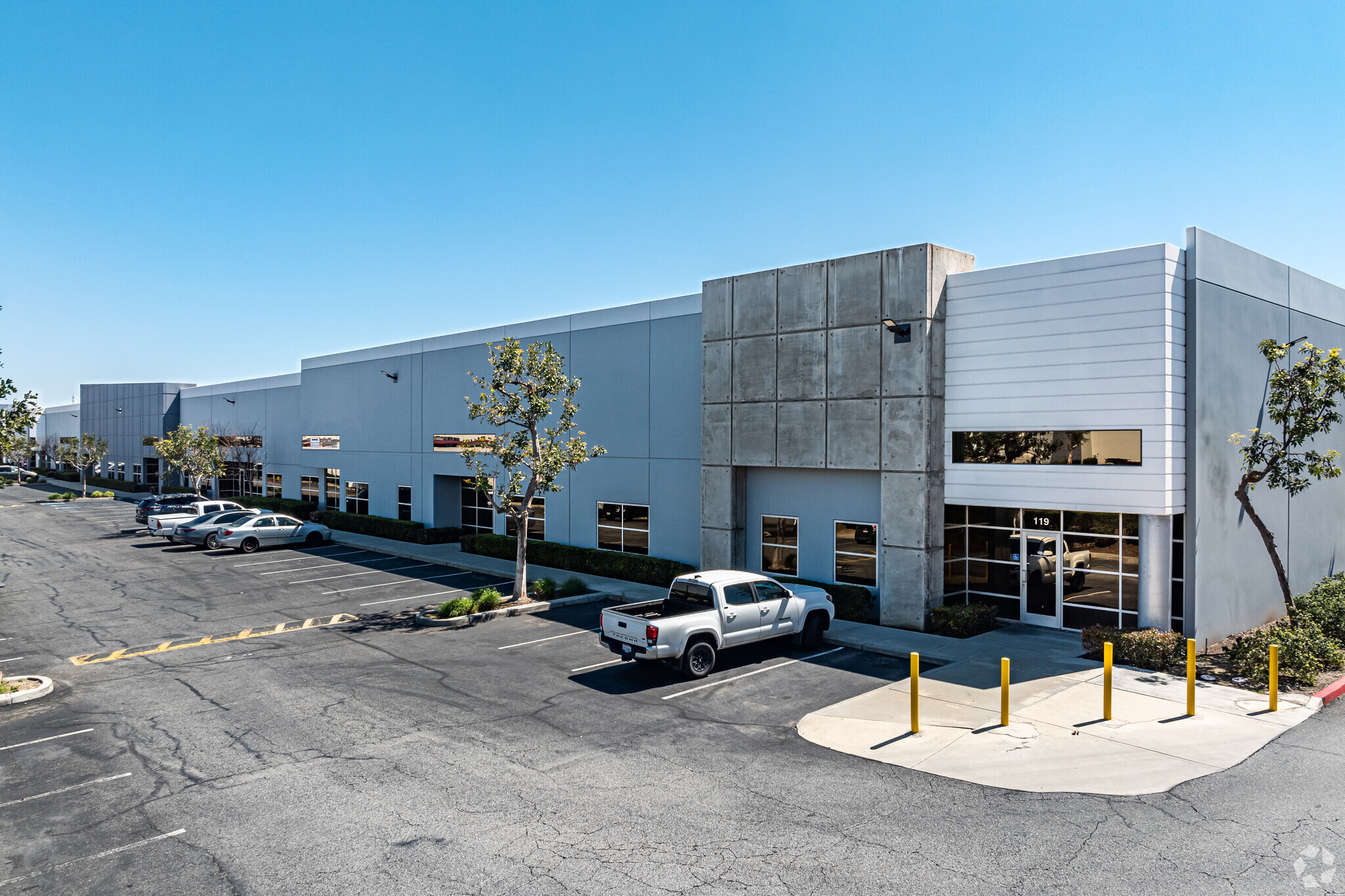 1930 S Rochester Ave, Ontario, CA for lease Building Photo- Image 1 of 8