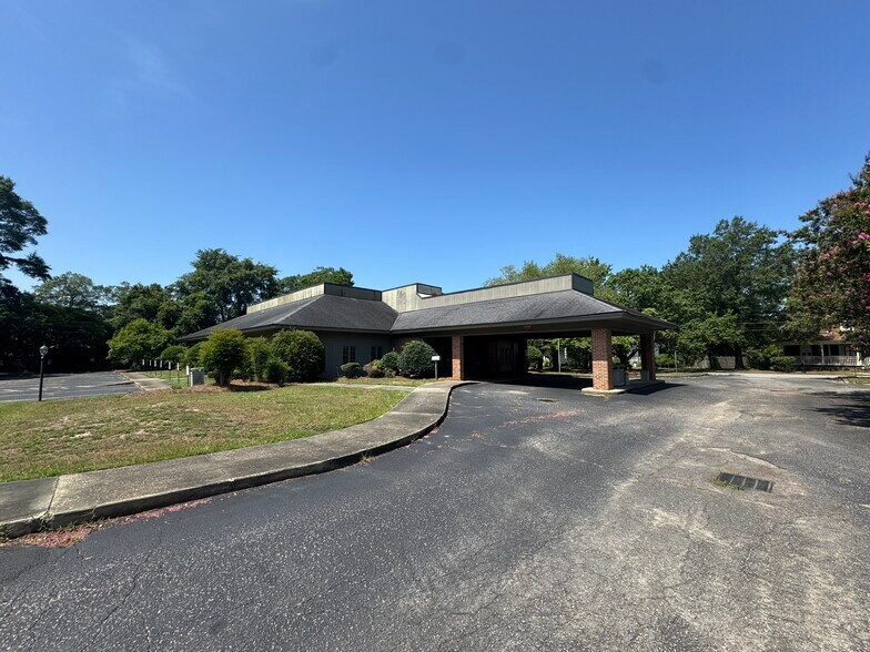 407 N Salem Ave, Sumter, SC à vendre - Photo du bâtiment - Image 3 de 30