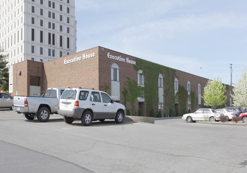 615 Howard Ave, Altoona, PA for lease - Primary Photo - Image 1 of 14