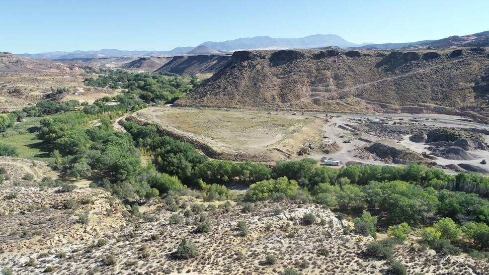 Gunlock, Gunlock, UT à vendre - Photo du bâtiment - Image 2 de 14