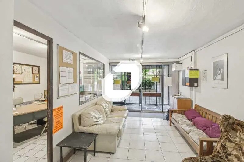 Local d'activités dans Paris à vendre - Photo du bâtiment - Image 3 de 9