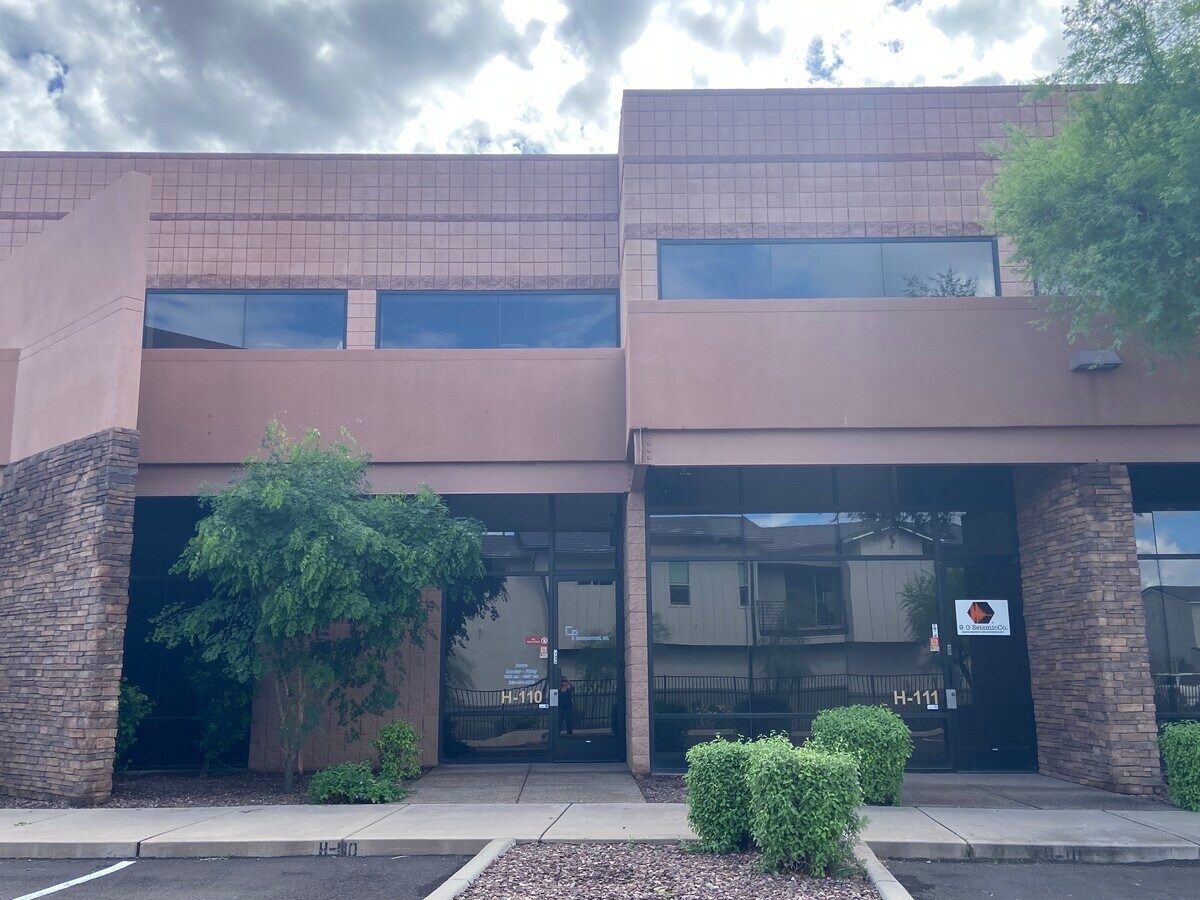 2340 W Parkside Ln, Phoenix, AZ 85027 - Unit H110&H111 -  - Interior Photo - Image 1 of 1