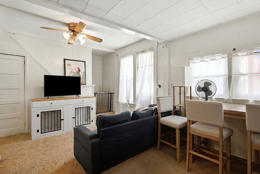 275 Laurence Pky, South Amboy, NJ à vendre - Photo du bâtiment - Image 2 de 24