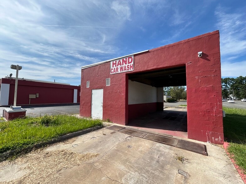 401 Raleigh Rd, Henderson, NC for sale - Building Photo - Image 3 of 10