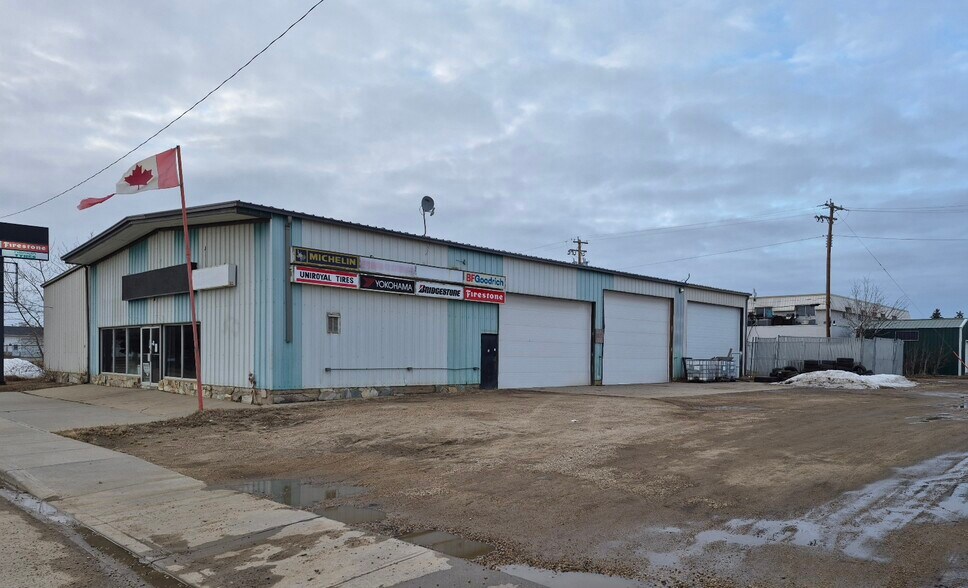 5018 52 Ave, Tofield, AB à vendre - Photo du bâtiment - Image 2 de 23