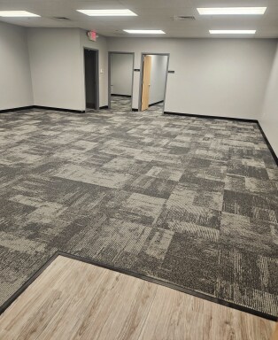 6300-6320 Eastwood Ct, Mequon, WI à louer - Photo intérieure - Image 3 de 7