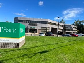 500 E Main St, Branford, CT for lease Interior Photo- Image 1 of 4