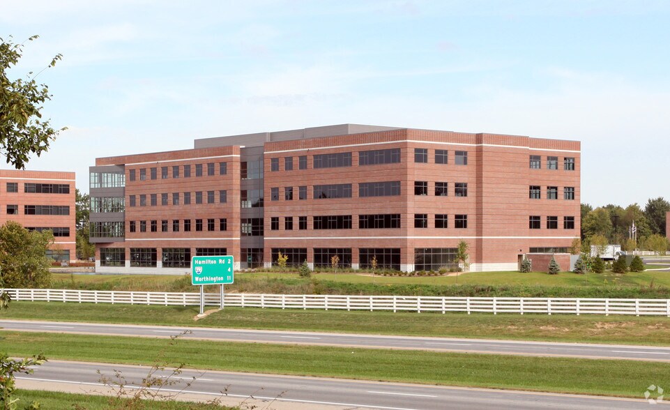 7795 Walton Pky, New Albany, OH à louer - Photo du bâtiment - Image 2 de 7