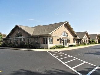 Plus de détails pour 2214 Huntington Dr N, Algonquin, IL - Bureau à vendre