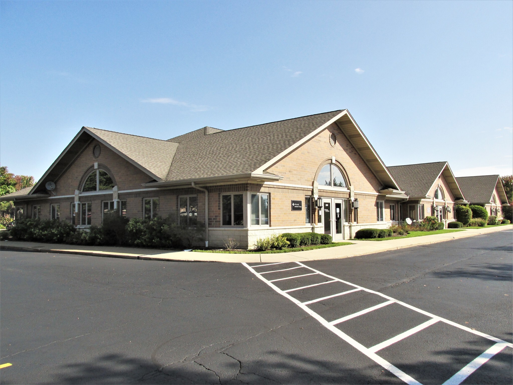 2214 Huntington Dr N, Algonquin, IL à vendre Photo du bâtiment- Image 1 de 8