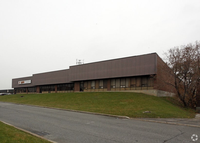 401 Clayson Rd, Toronto, ON for lease - Building Photo - Image 2 of 2