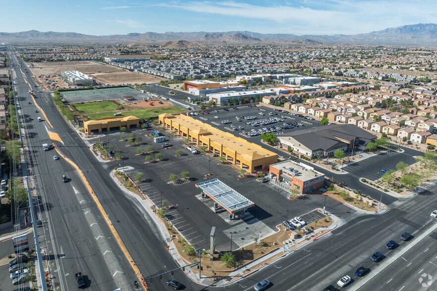 8185 S Rainbow Blvd, Las Vegas, NV à louer - Photo principale - Image 1 de 14
