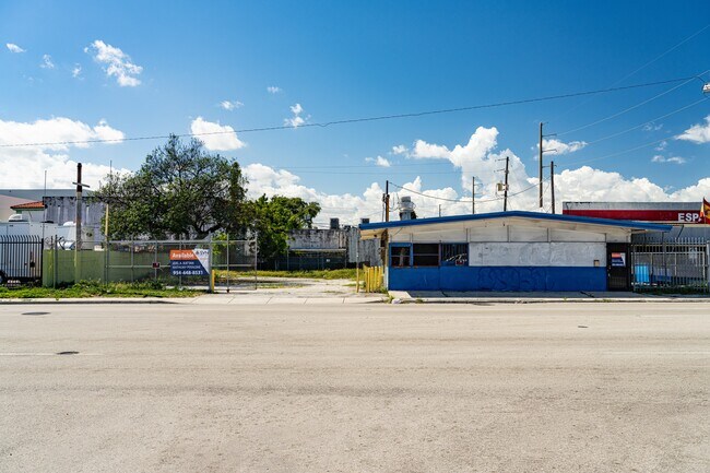 More details for 2200 NW 22nd Ave, Miami, FL - Retail for Sale