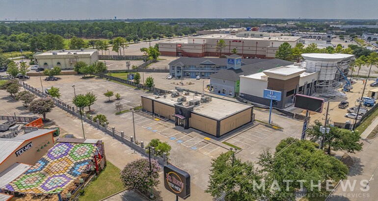 17117 State Highway 249, Houston, TX à louer Photo du bâtiment- Image 1 de 5