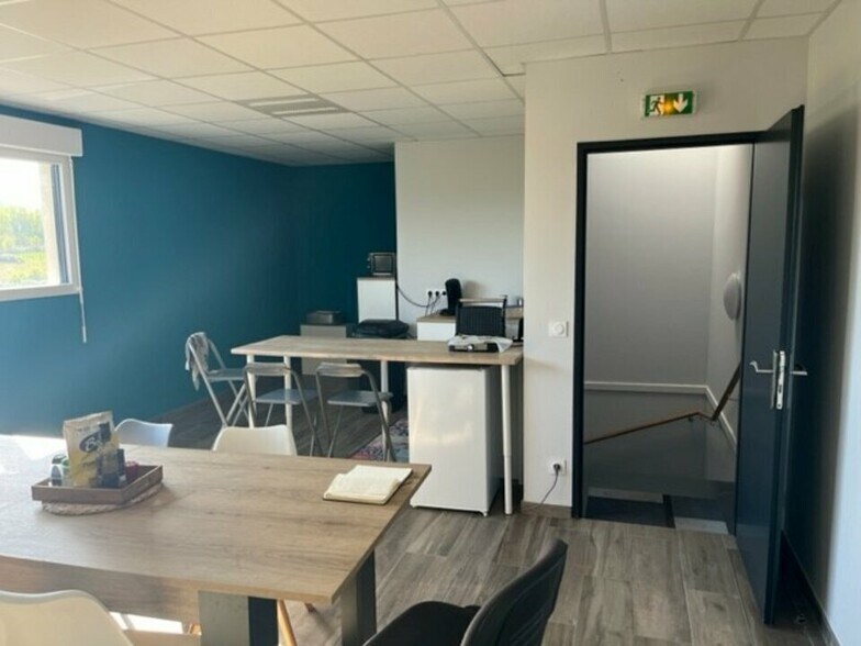 Flex in Izon for sale - Interior Photo - Image 3 of 5