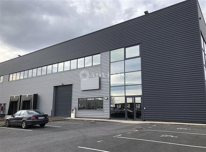 Flex in Lieusaint for lease - Building Photo - Image 2 of 13