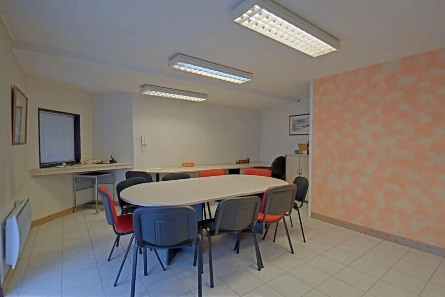 Office in Lyon for sale - Interior Photo - Image 2 of 5