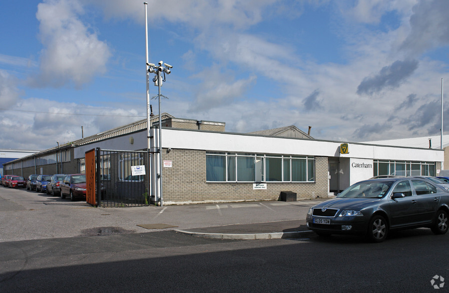 2-4 Kennet Rd, Crayford for sale - Building Photo - Image 2 of 3