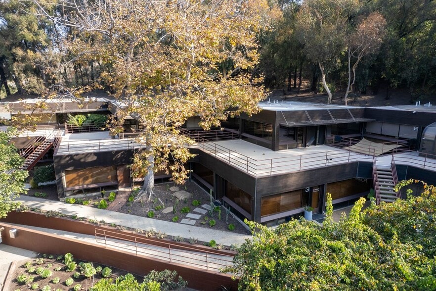 29350 Pacific Coast Hwy, Malibu, CA for lease - Building Photo - Image 3 of 22