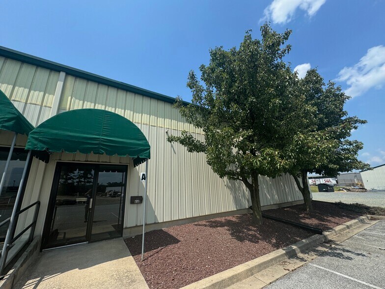 19 Davidson Ln, New Castle, DE for lease - Building Photo - Image 1 of 22