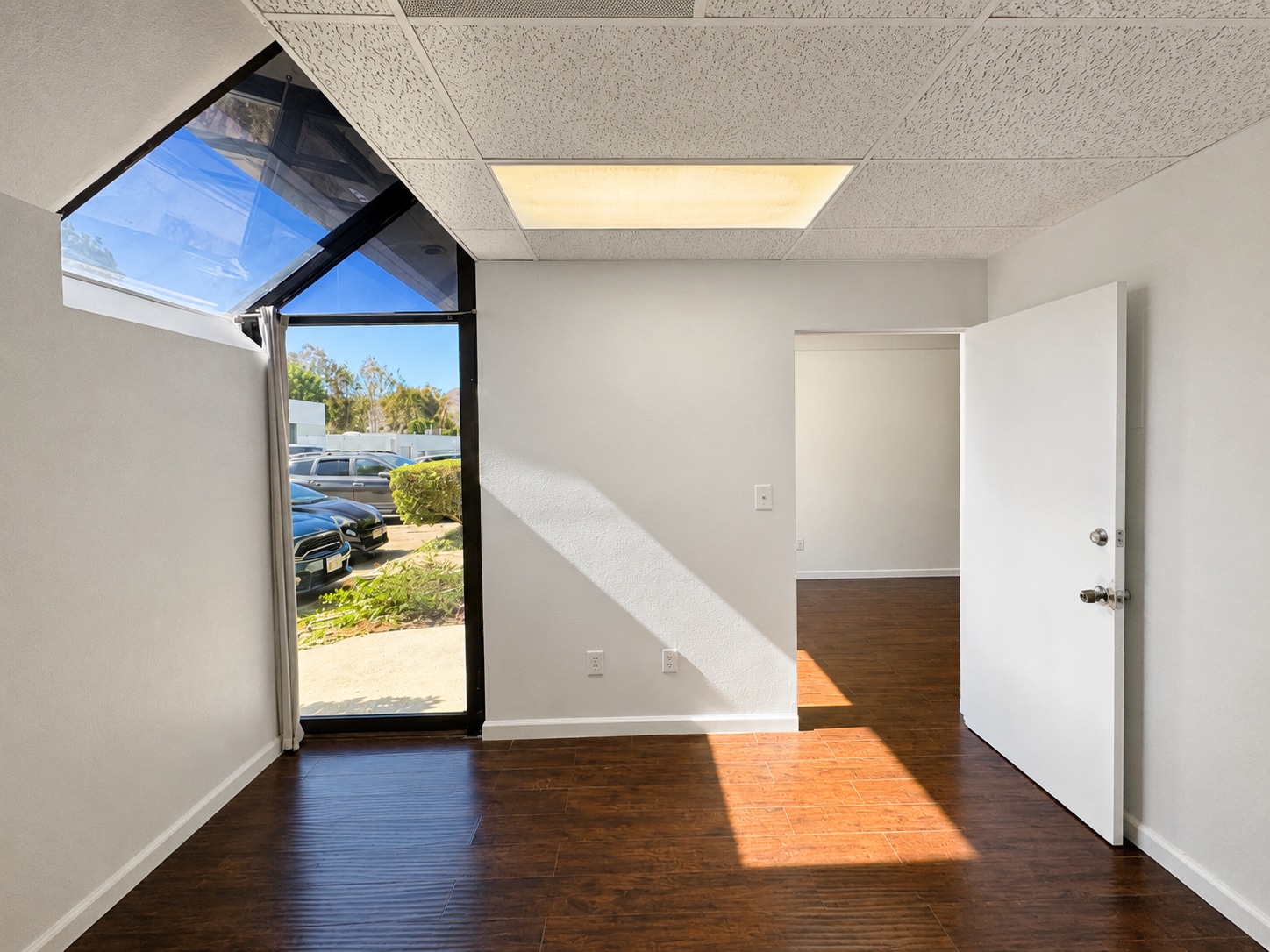 31121-31131 Via Colinas, Westlake Village, CA for lease Interior Photo- Image 1 of 7