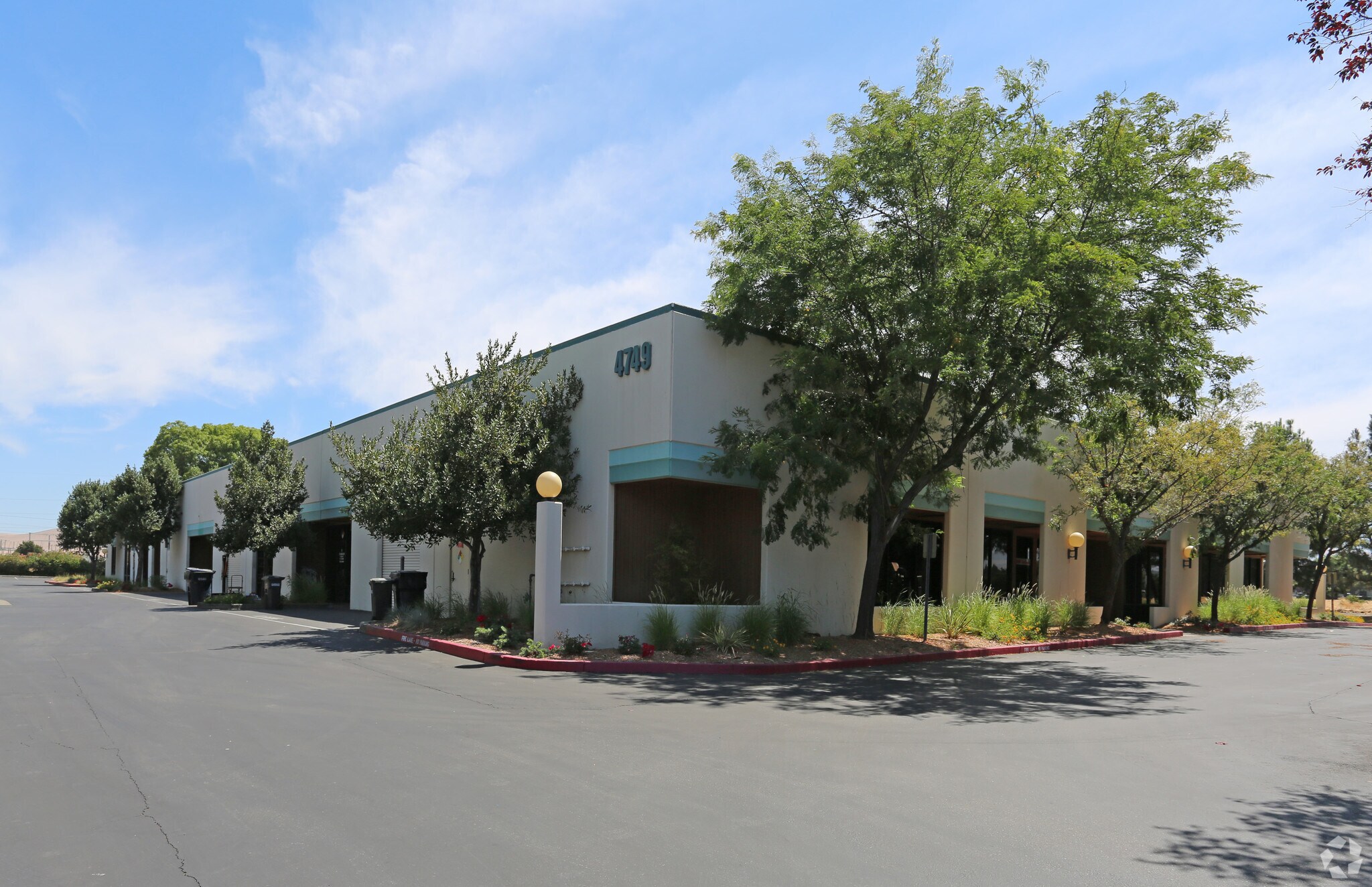4749 Bennett Dr, Livermore, CA à vendre Photo du bâtiment- Image 1 de 13